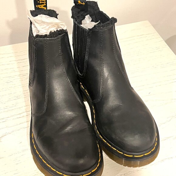 2976 Grizzly Fleece Lined Chelsea Boots in Black Size 8 - Picture 1 of 6